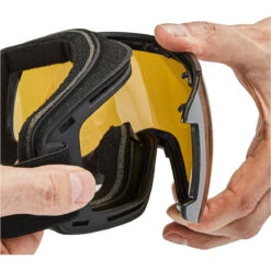 HEAD Sentinel Goggles 17 HEAD Sentinel Goggles -Race Place Ski Shop HEAD Sentianl Secure Hooks